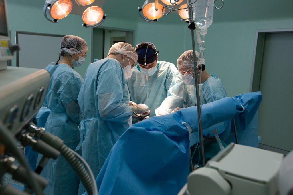 Пациенту с раком легкого помогли торакальные хирурги ОКБ №1 Тюменской области