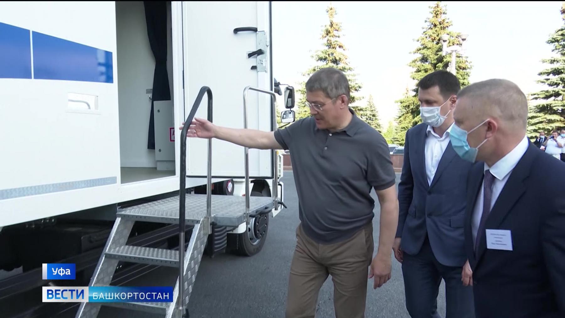 Башкирские врачи получили передвижные маммографические комплексы