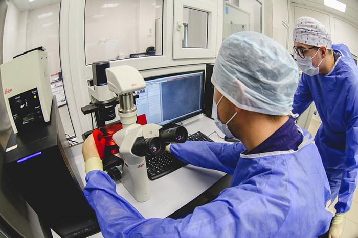 В научной лаборатории НМИЦ онкологии